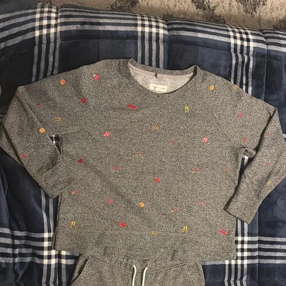 Lou & Grey Women’s Gray Track Pants (XS) and Sweater (M) - Picture 2 of 6